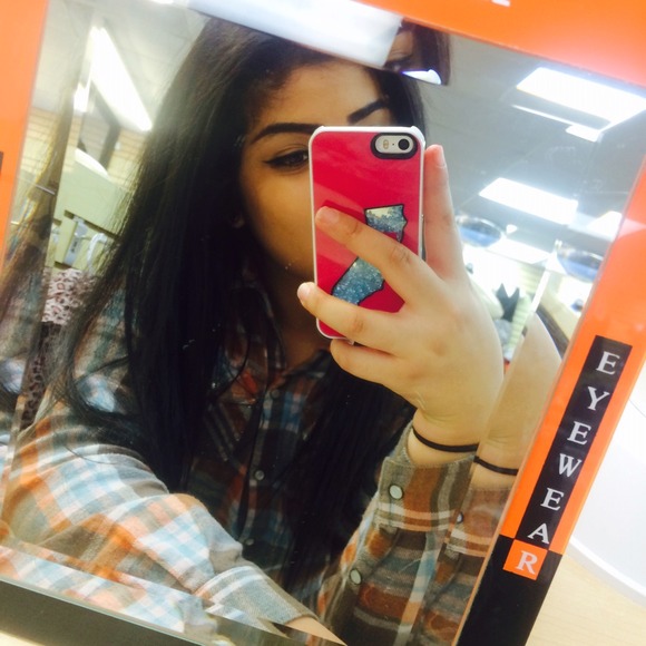 Profile Picture of Jazmin Lara (@jazmiinexlarax) on Poshmark
