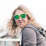 Profile Picture of Zachary Hampton (@ostrichguy) on Instagram