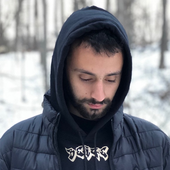 Profile Picture of Seth Guthart (@_sethgotkicks) on Poshmark