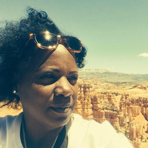 Profile Picture of Vanessa Mcfarlane (@vpmcfarlane) on Poshmark