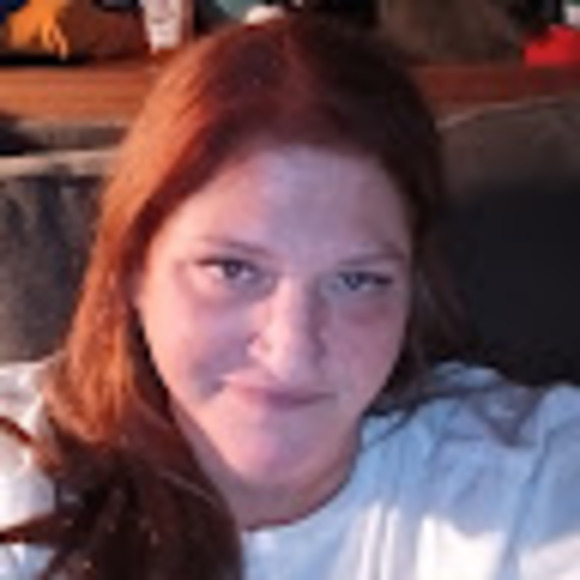 Profile Picture of Chaundra Pospychala (@cpospychala) on Poshmark