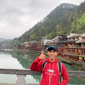 Profile Picture of Quang Lai (@QuangLaj) on Twitter