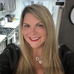 Profile Picture of Renee (@reneehooper21) on Instagram