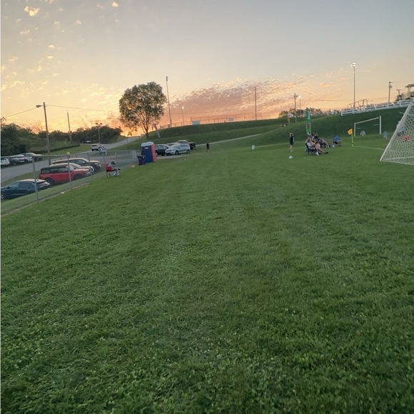 Profile Picture of Alexa Kerr (@740204) on Poshmark