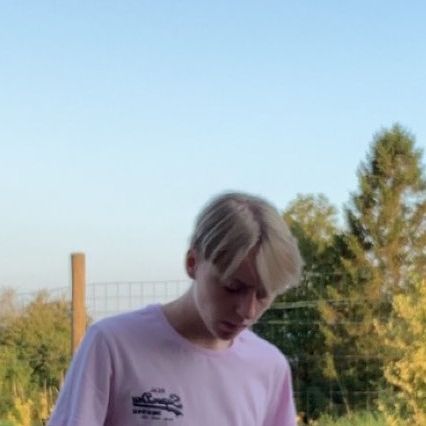 Profile Picture of robin (@robin_brunel) on Tiktok
