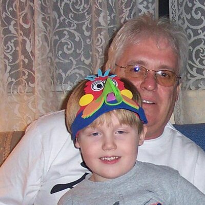 Profile Picture of Dustin Clifford (@dcliffie) on Twitter