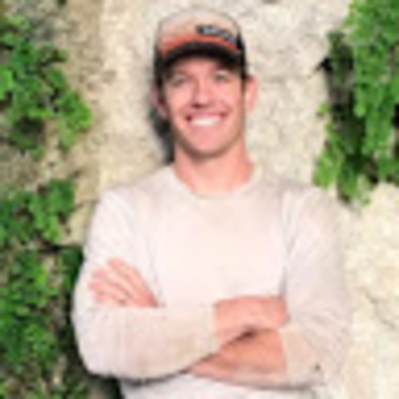 Profile Picture of Ryan Evans (@puravidalive) on Poshmark