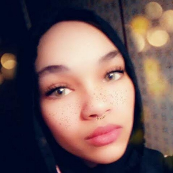 Profile Picture of Dinnah Salam (@dianavaughnsu87) on Poshmark