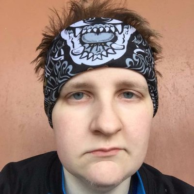 Profile Picture of Heather Spring (@Wolfdemondx08) on Twitter