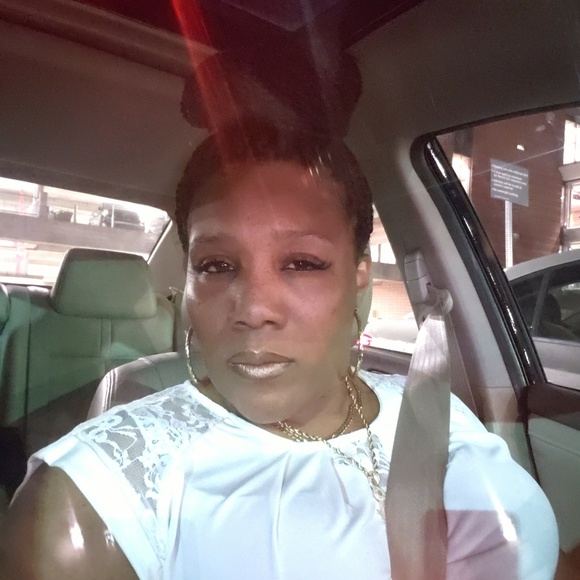 Profile Picture of Wanda Smith (@usexywan) on Poshmark