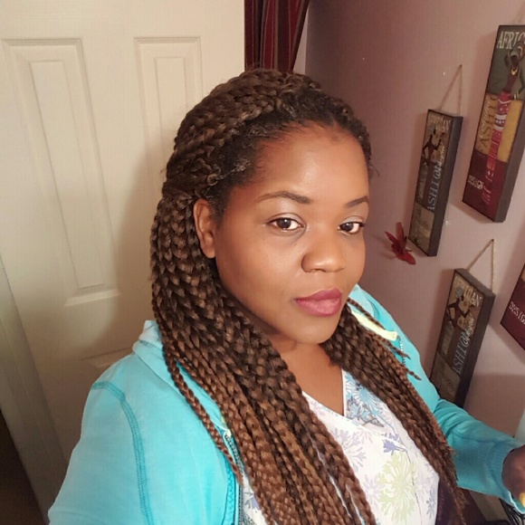 Profile Picture of Gigi Joseph (@gexalien) on Poshmark