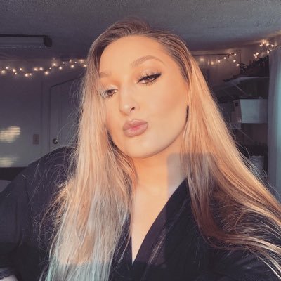 Profile Picture of Claire Arthur (@clairearthur_) on Twitter