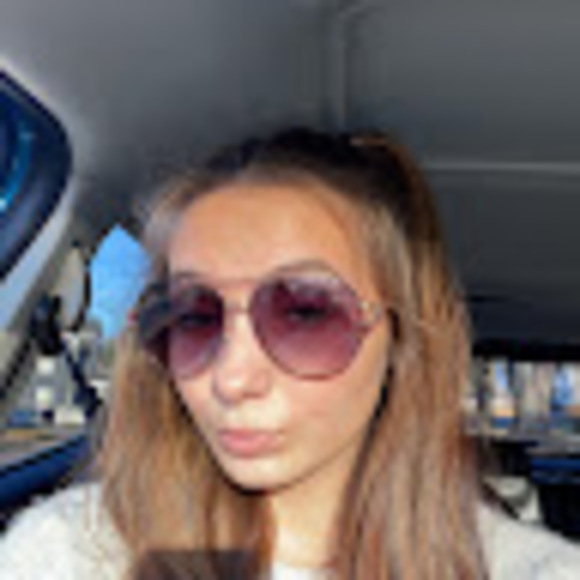 Profile Picture of Kailyn Carkhuff (@kcarkhuff2019) on Poshmark