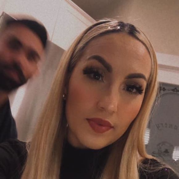 Profile Picture of Miranda Miranda (@mirandamiran960) on Poshmark