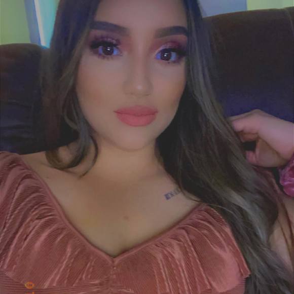 Profile Picture of Crystal Silvas (@crystalsilvas) on Poshmark