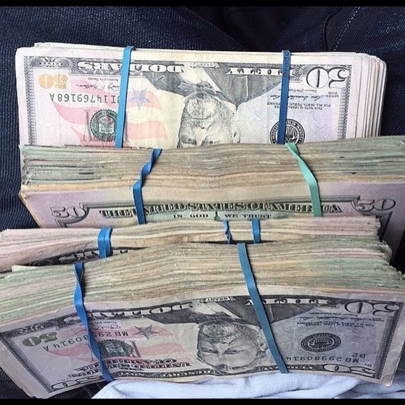 Profile Picture of Anthony Tolosa (@anth0ny177) on Poshmark