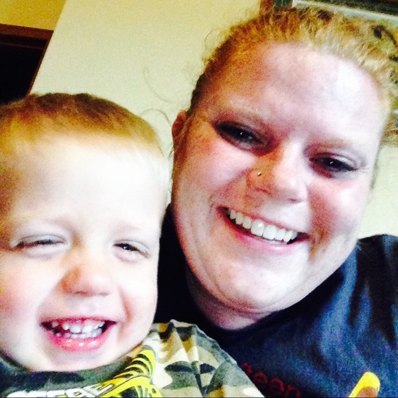 Profile Picture of Jessie Johnson (@twinsmom09) on Poshmark