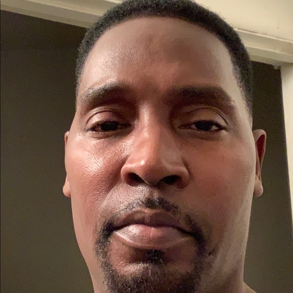 Profile Picture of Maurice Cain (@mamauricecain75) on Poshmark