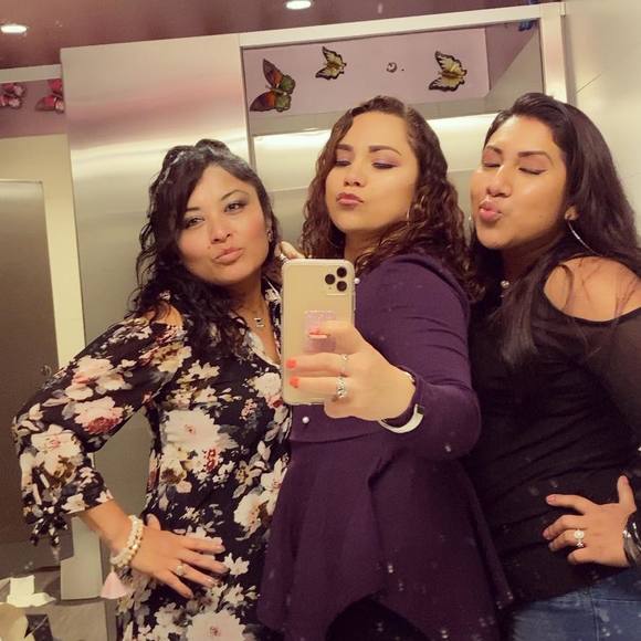 Profile Picture of Evelyn b Muhammad (@evelyntoby) on Poshmark