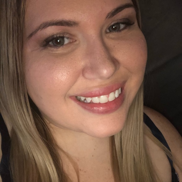 Sam Saddler - Poshmark Profile Picture of Sam Saddler (@samsaddler) on Poshmark