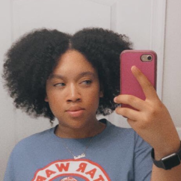 Chelesea Bryant - Poshmark Profile Picture of Chelesea Bryant (@cbryant123) on Poshmark