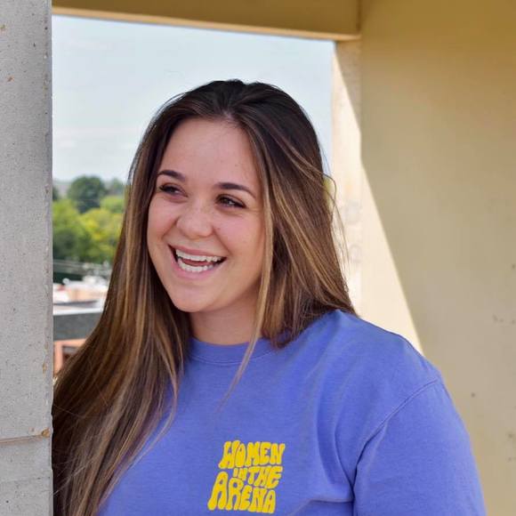 Profile Picture of Hannah Horton (@hannahhorton15) on Poshmark