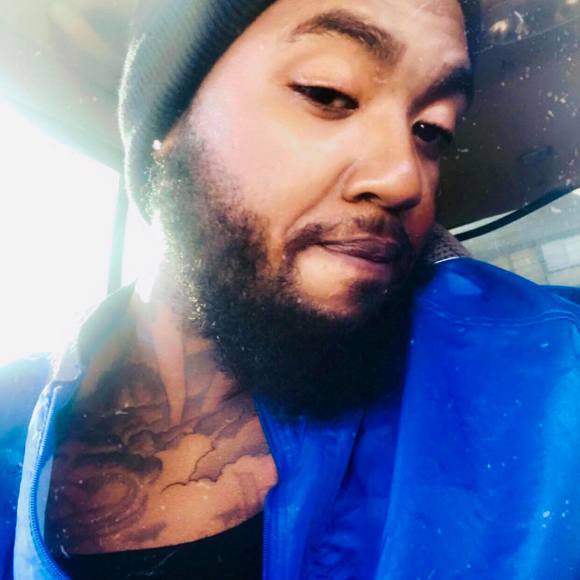 Profile Picture of Tommie Starks (@tommiestarks) on Poshmark