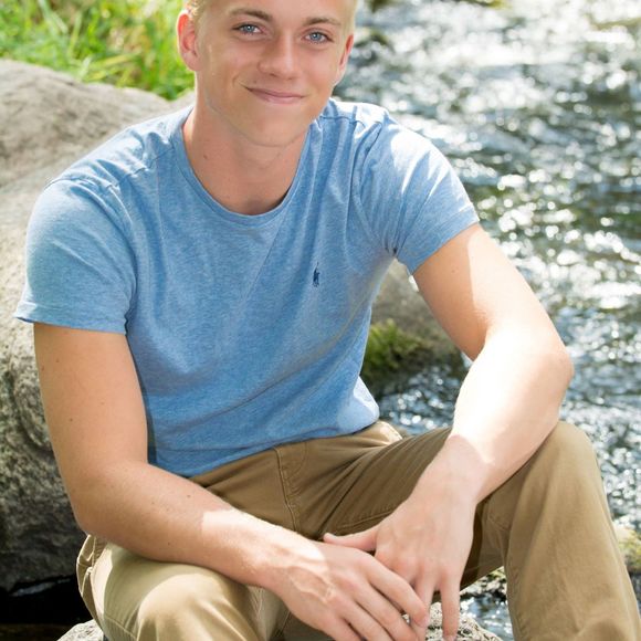 Profile Picture of John Stenklyft (@johnwstenklyft) on Poshmark