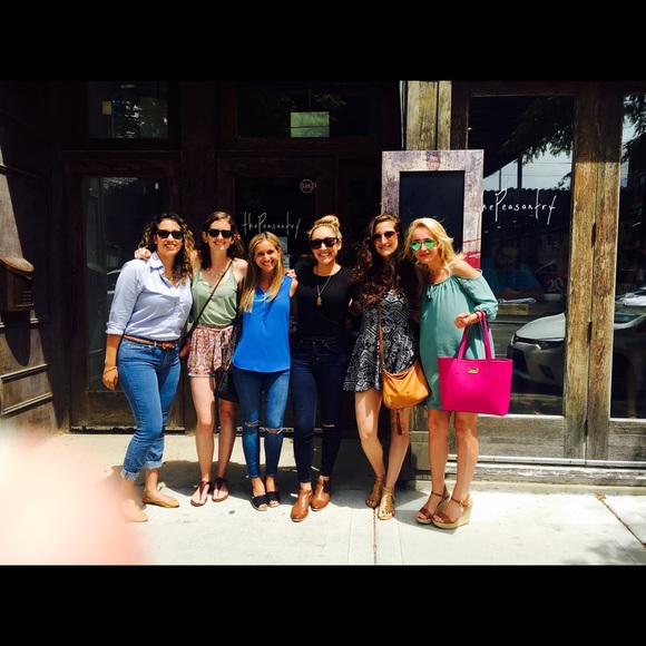 Profile Picture of Dani Hess (@dhess48) on Poshmark