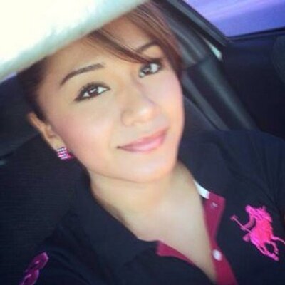 Profile Picture of Laura Zamarronon Twitter