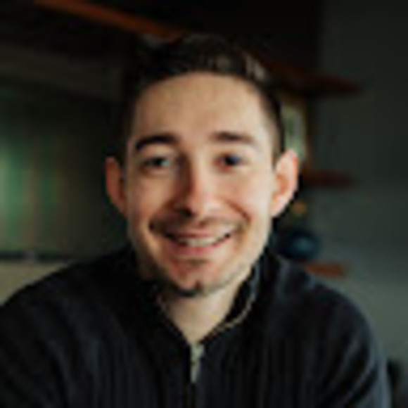 Profile Picture of Daniel Kemper (@dkemper42) on Poshmark