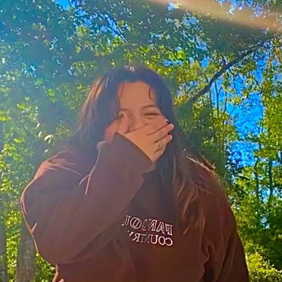 Profile Picture of Delaney Wasmuth (@d_wasmuth) on Poshmark