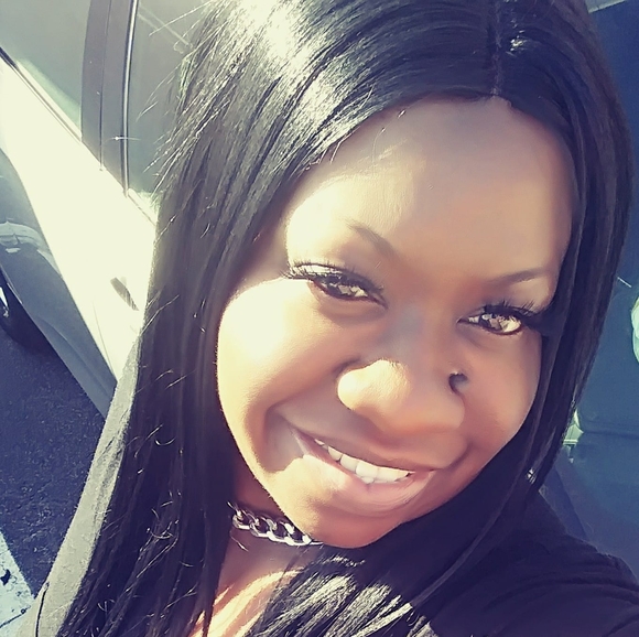 Profile Picture of Lakia Jenkins (@ronkia) on Poshmark