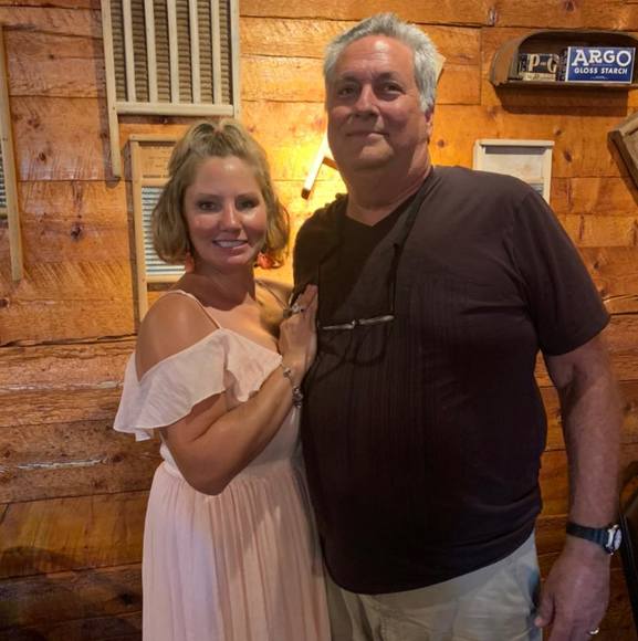 Profile Picture of Carla Colby (@carlajcolby) on Poshmark