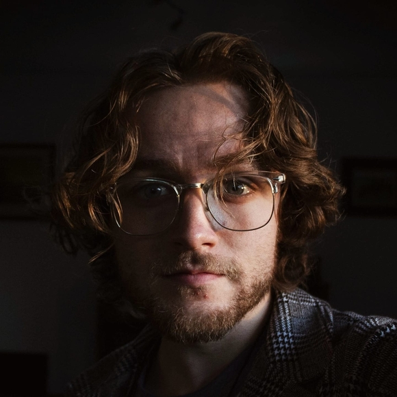 Profile Picture of Max Taylor (@mrtphotog) on Poshmark