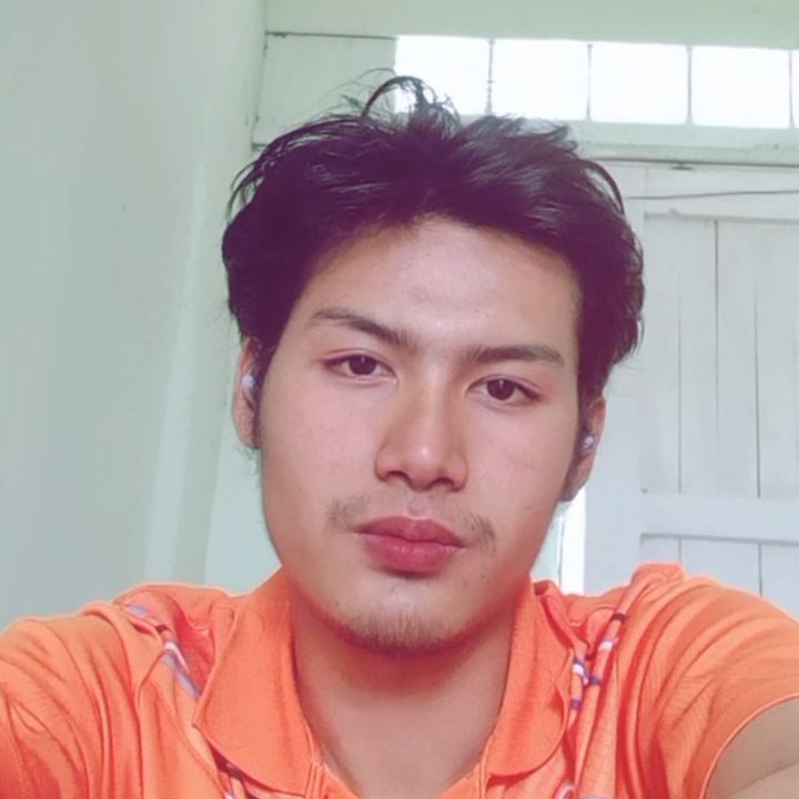 Profile Picture of 💜💫 Julian Moe ⚡🩵 (@zinmoeaung476) on Tiktok