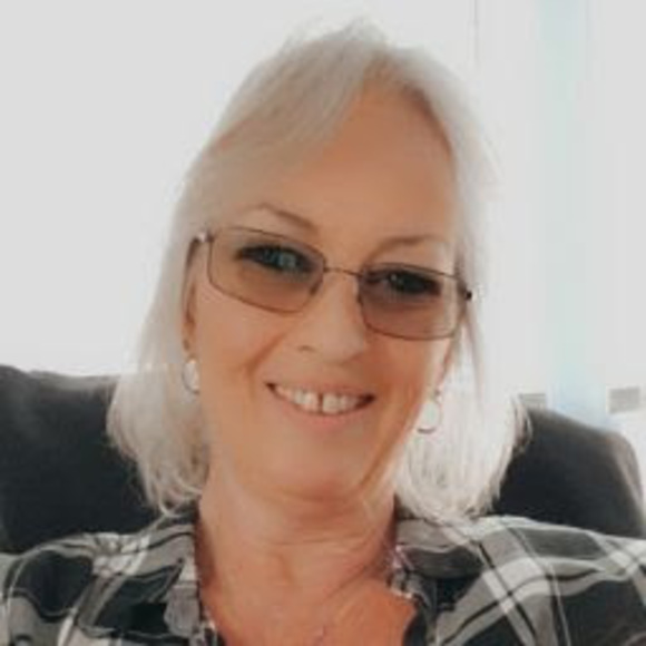 Profile Picture of Dawn Tessier (@dptessier) on Poshmark