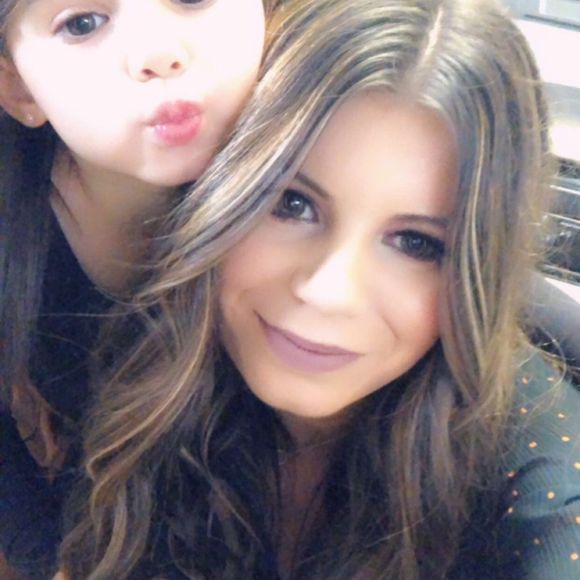 Profile Picture of Candice Lorenzo (@lorenzocandice) on Poshmark