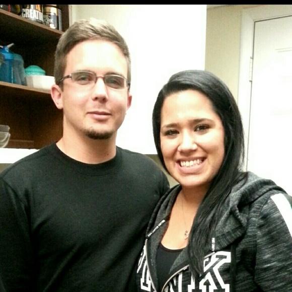 Profile Picture of Danielle Nicola (@dnicola) on Poshmark