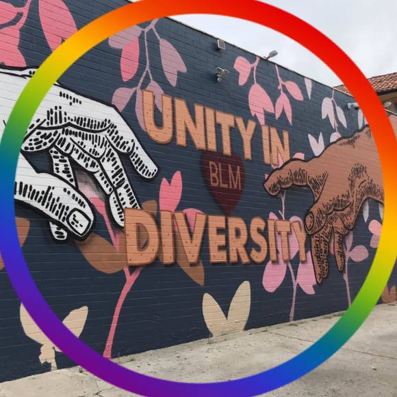 Profile Picture of Dawn Chinello (@lobster01) on Poshmark