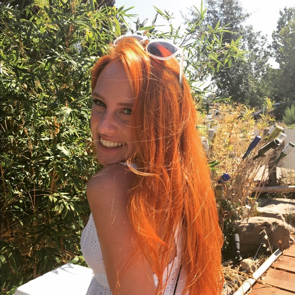 Profile Picture of Amber Talbot (@amber_rhi) on Poshmark