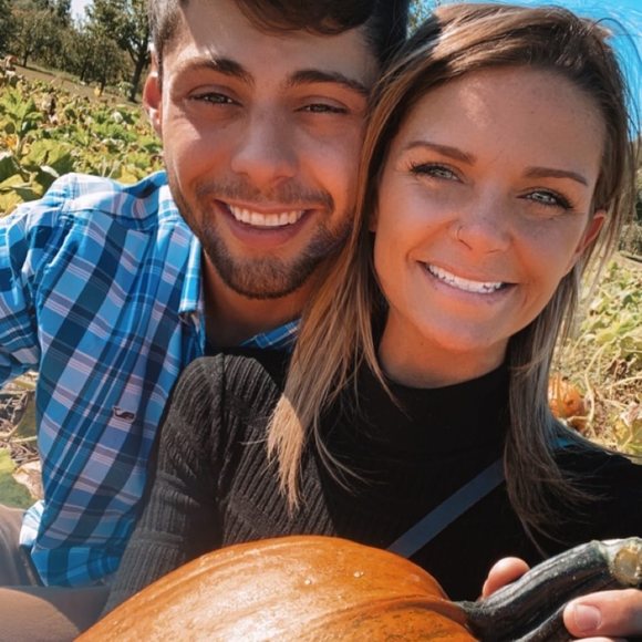 Profile Picture of Chelsey Linton (@chelseylinton) on Poshmark