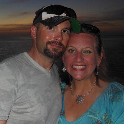 Profile Picture of Amanda Hughes (@MrsAmandaHughes) on Twitter