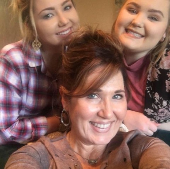 Profile Picture of Monica Walden (@monicanwalden) on Poshmark