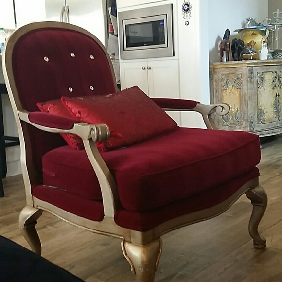 Sarah Hashimi - Poshmark Profile Picture of Sarah Hashimi (@sarahoc201w) on Poshmark