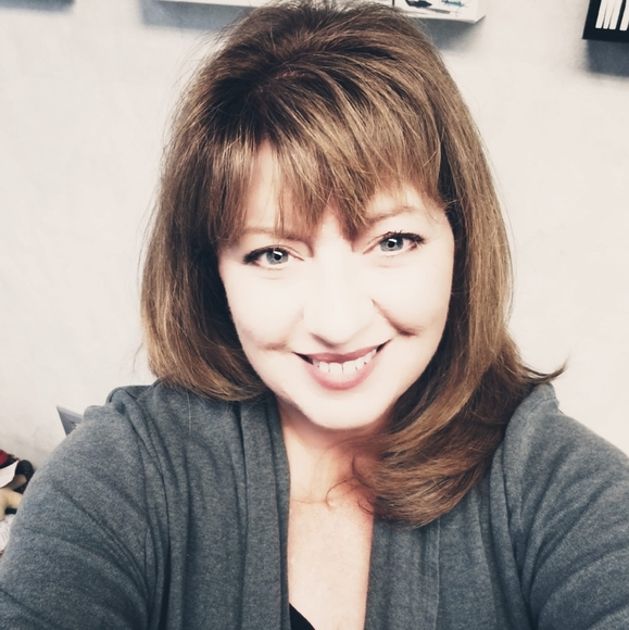 Jodi Ross - Poshmark Profile Picture of Jodi Ross (@jodiross67) on Poshmark