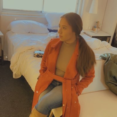 Profile Picture of Ashley  🌻 (@a_marilyn16) on Twitter