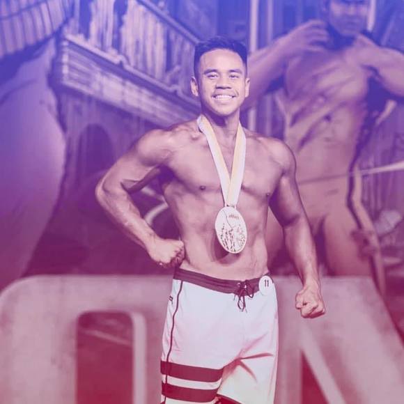 Profile Picture of Richard Roque (@richardroque) on Poshmark