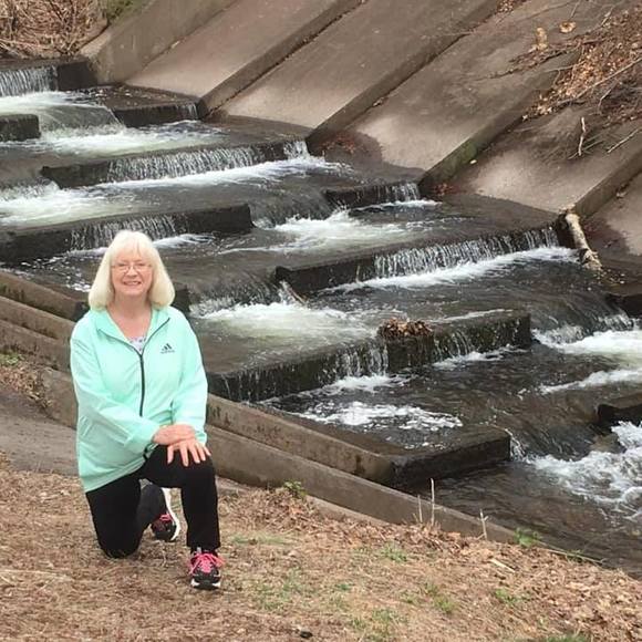 Profile Picture of Susan Falcetta (@shoppinsusan) on Poshmark