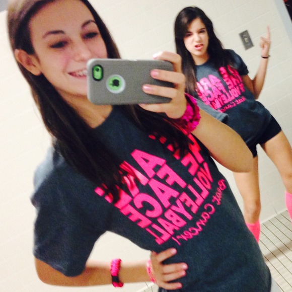 Profile Picture of Brianna Cougot (@bcougot2522) on Poshmark